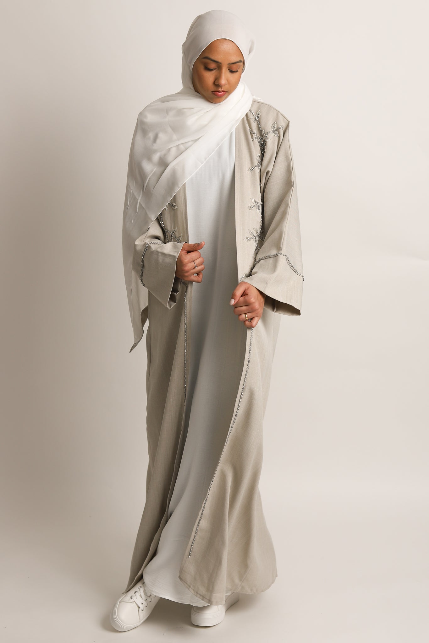 Safiya Embellished Open Abaya - Linen