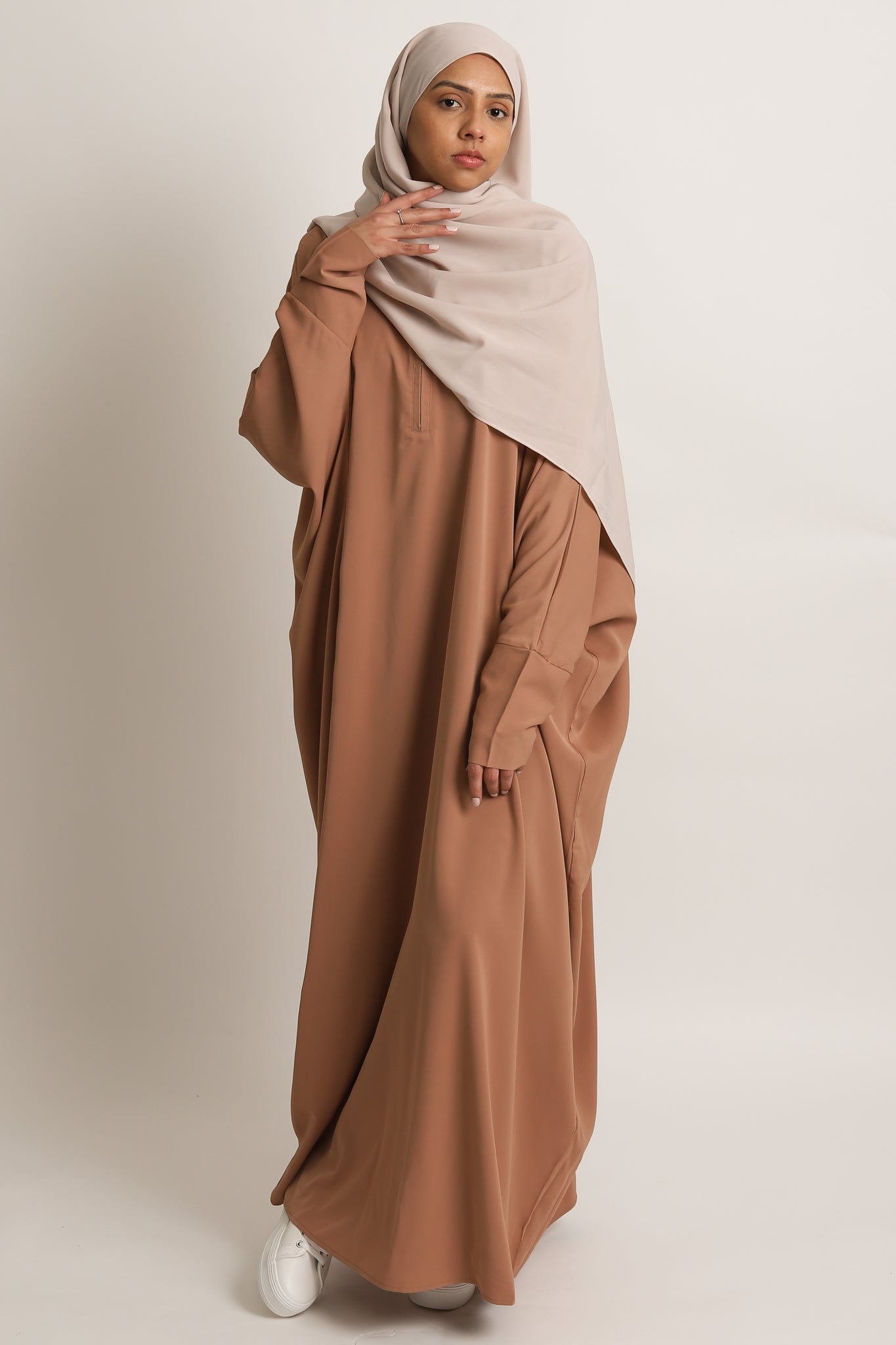 Plain Farasha with Zip Closure - Mocha