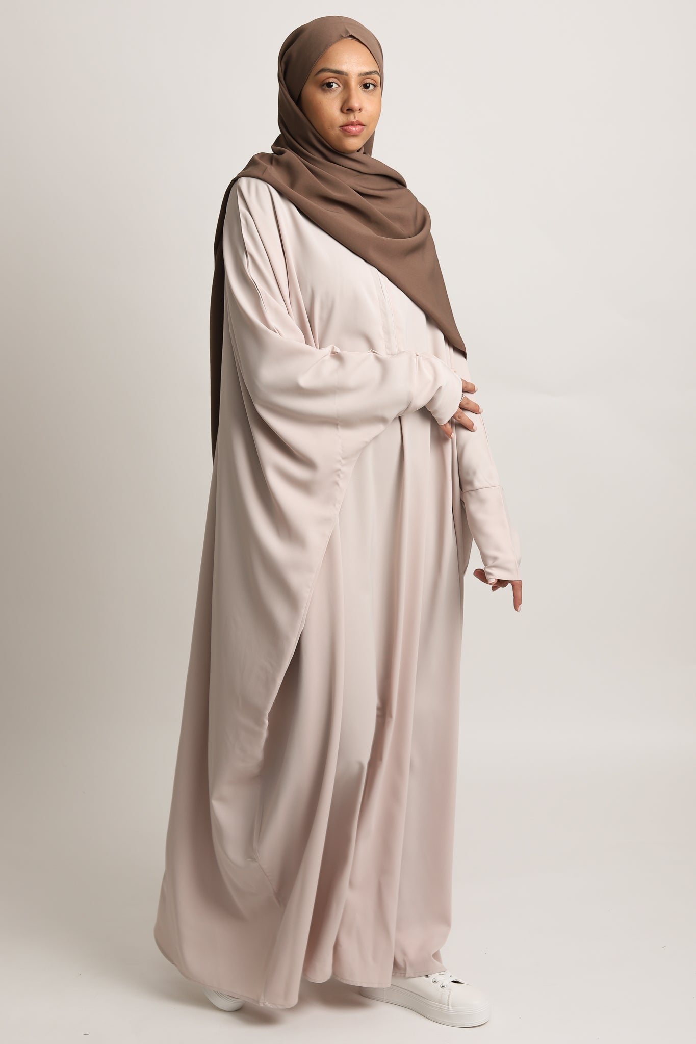 Plain Farasha with Zip Closure - Whisper Ivory