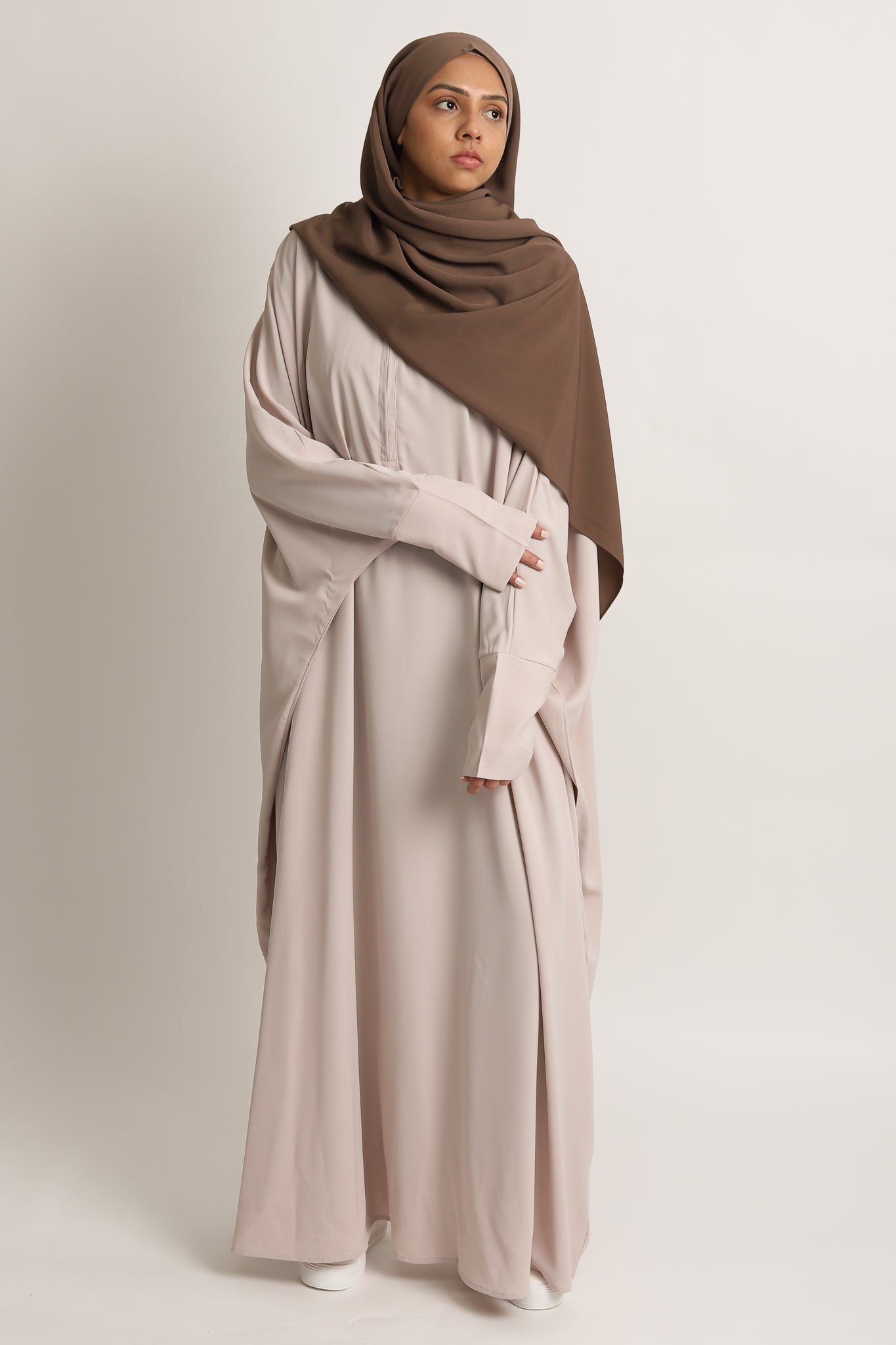 Plain Farasha with Zip Closure - Whisper Ivory