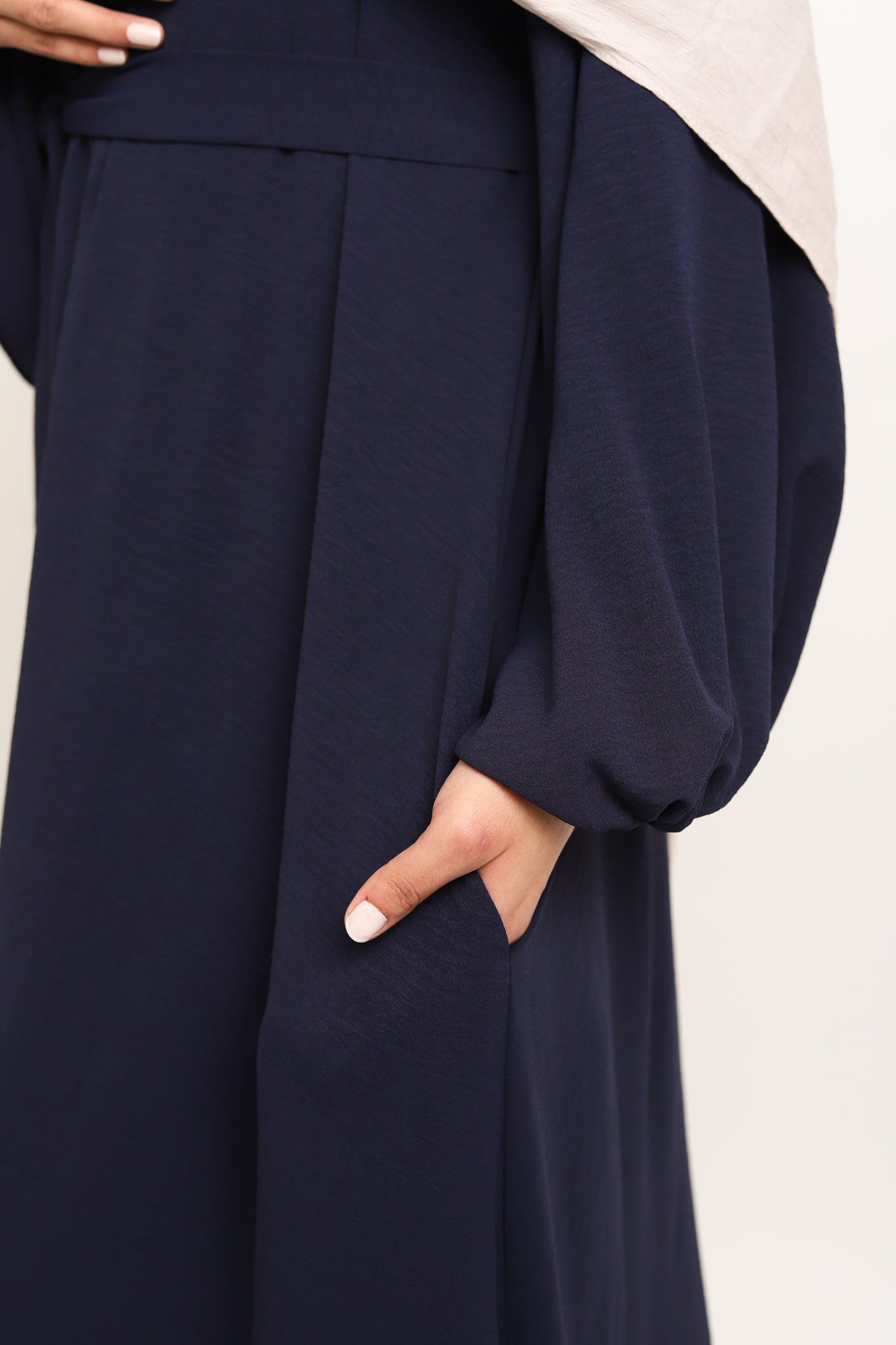 Closed Abaya with Zip Closure and Pockets - Navy