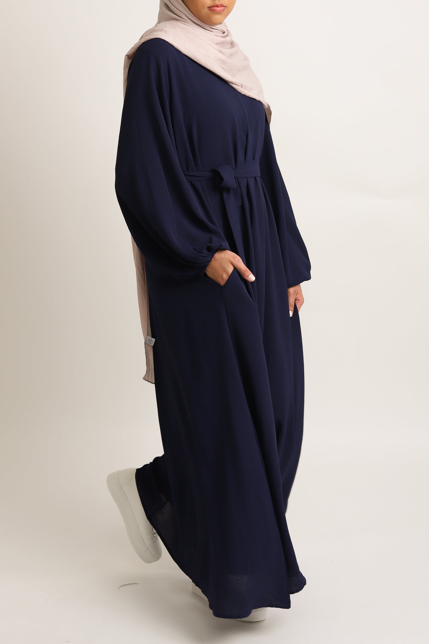 Closed Abaya with Zip Closure and Pockets - Navy