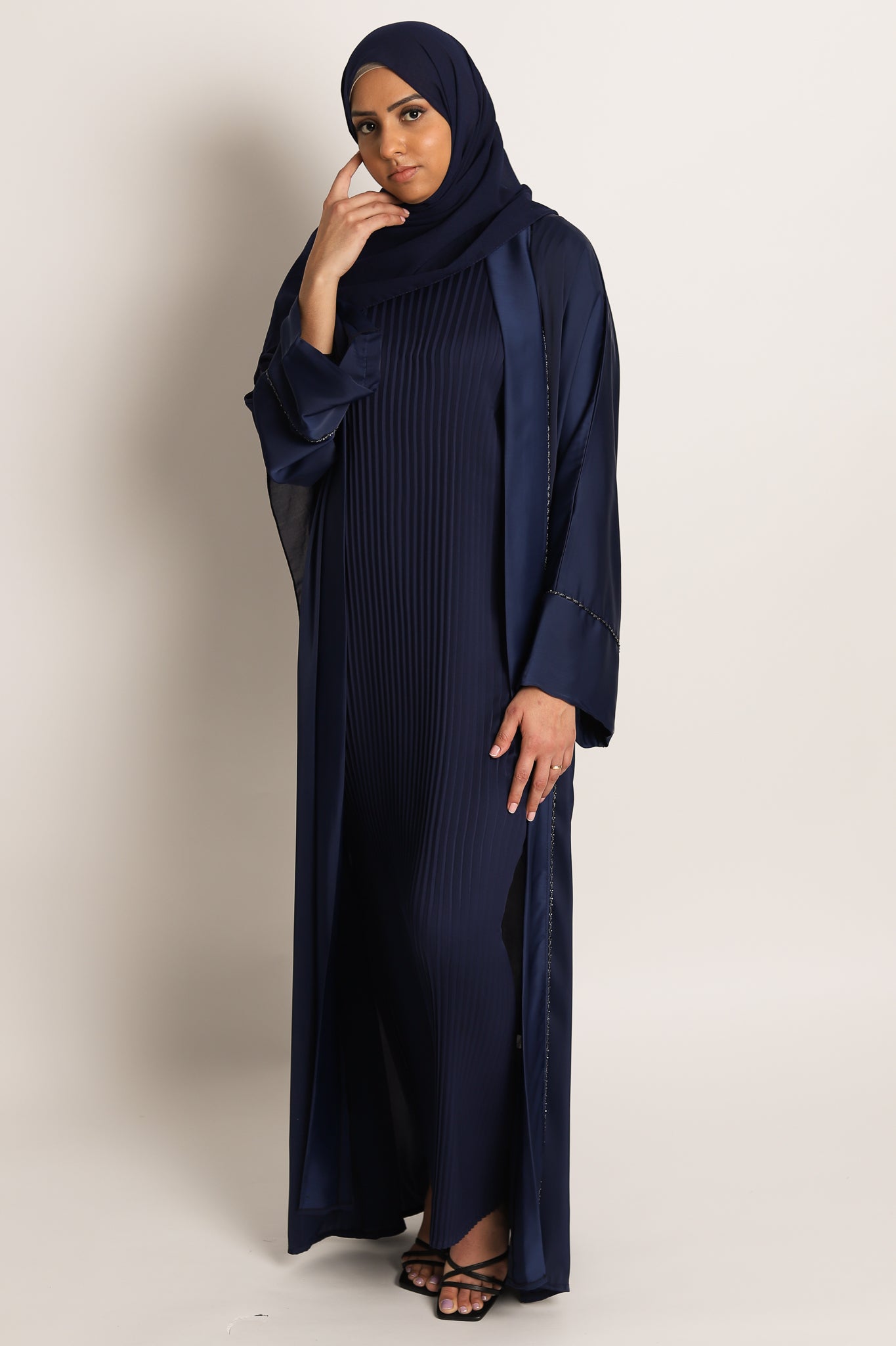 Short-Sleeved Pleated Abaya Slip Dress - Navy