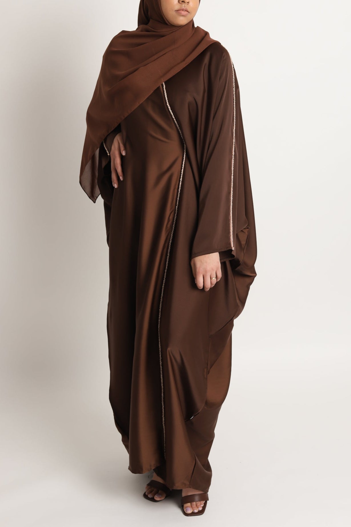 Laniya Farasha with Gold Detail - Walnut