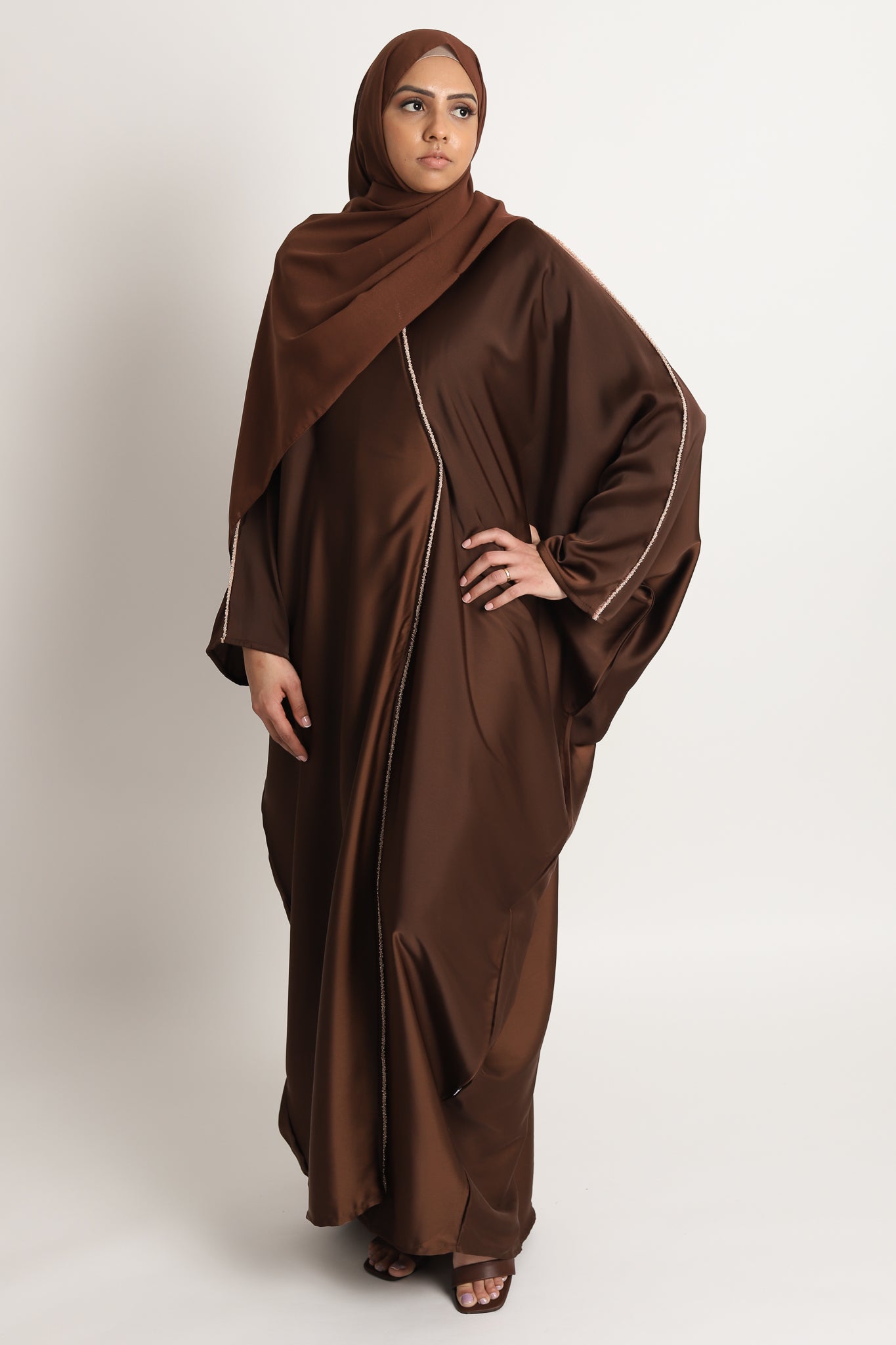 Laniya Farasha with Gold Detail - Walnut