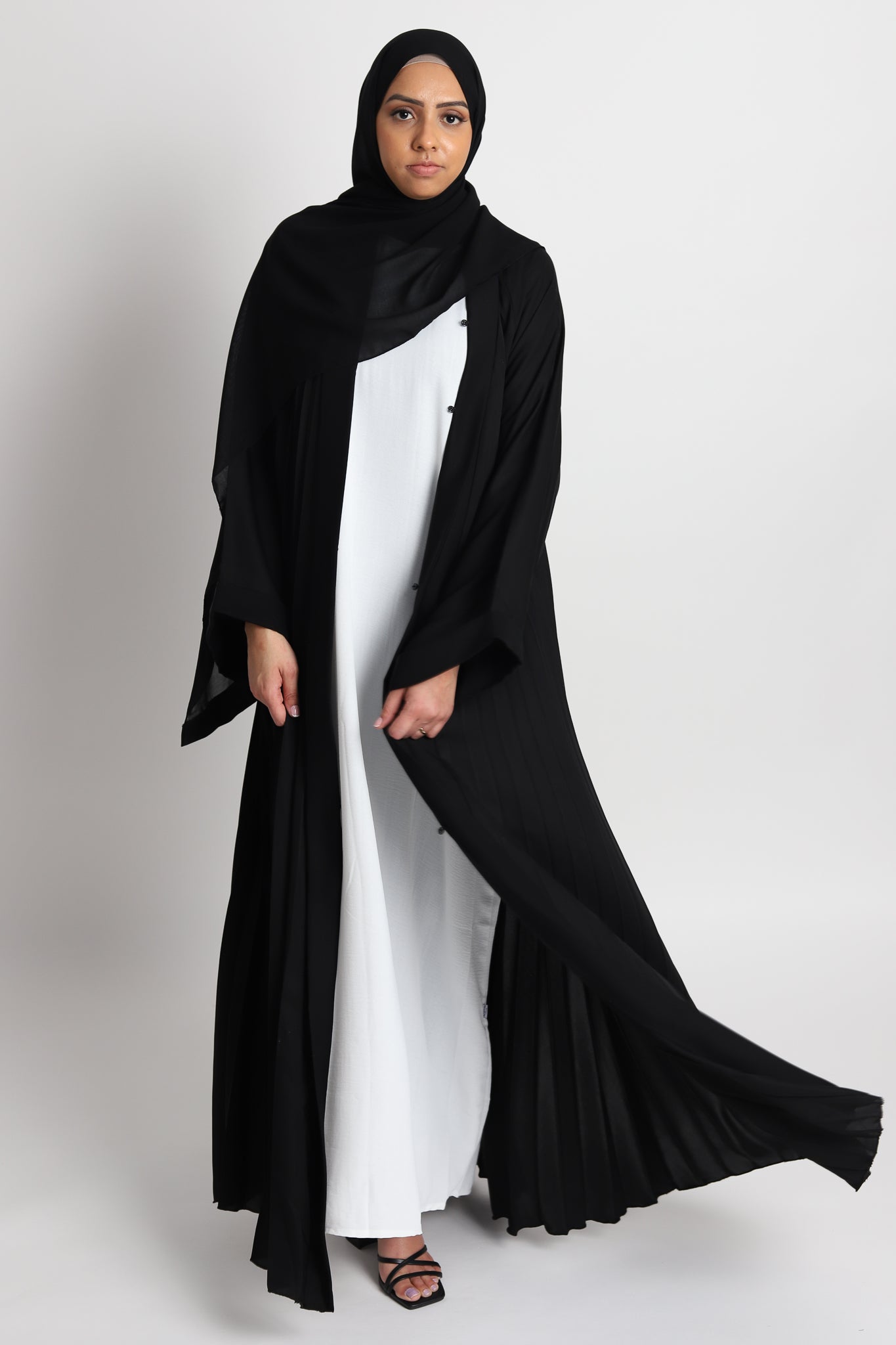 Raneem Pleated Open Abaya
