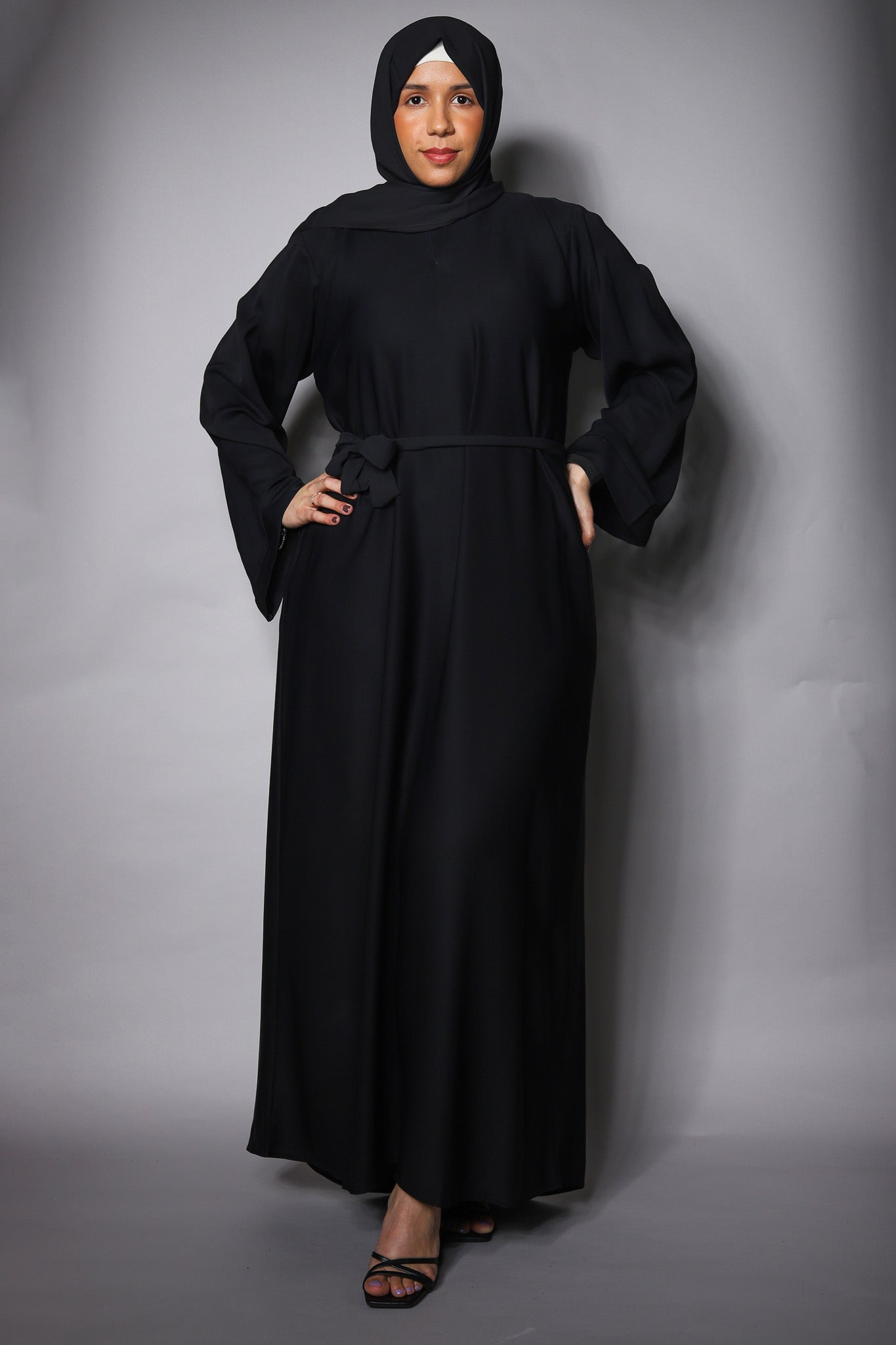 Black Plain Closed Abaya