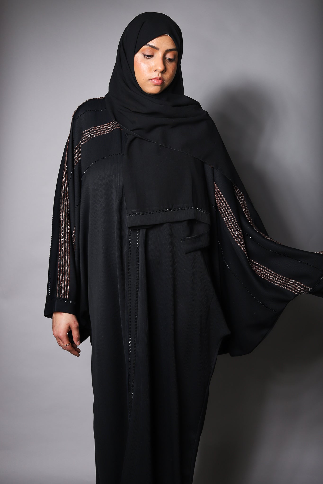 Textured Black Embellished Farasha