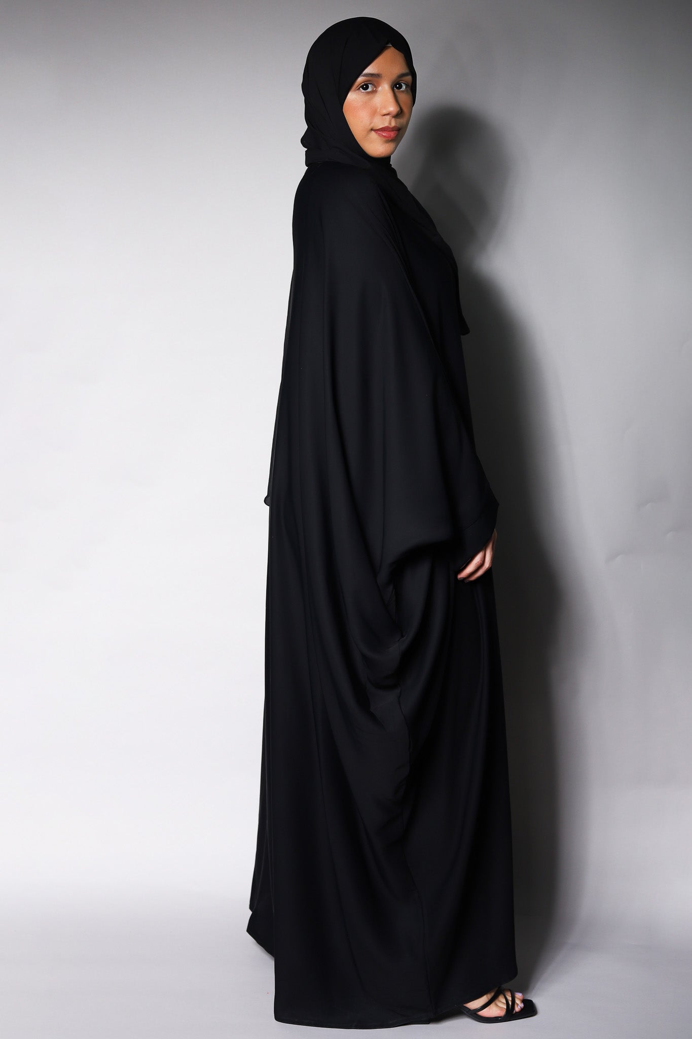 Black Plain Farasha Abaya